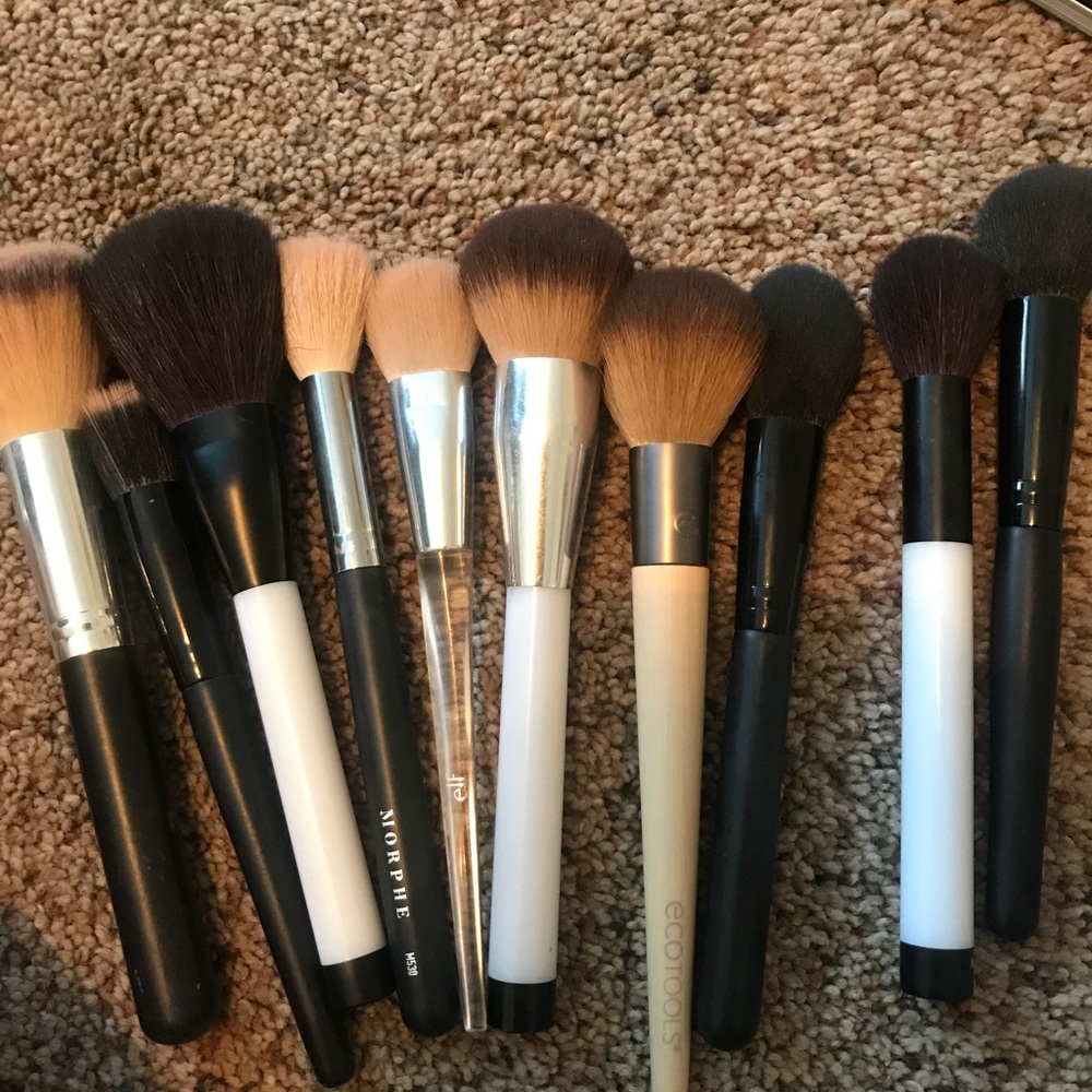 Makeup brushes